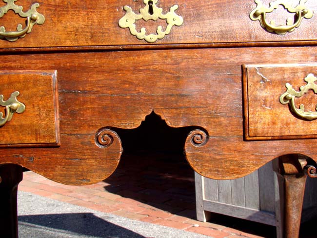 An English George I period walnut and oak Dressing Table circa 1720 — image 6